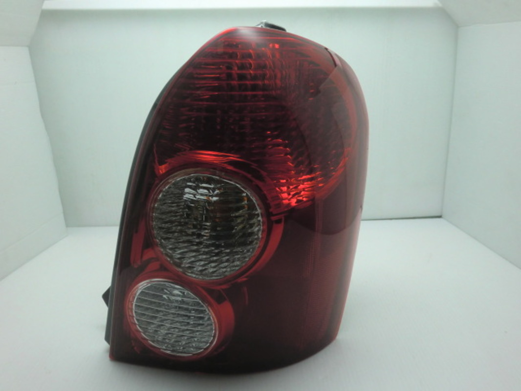 1999-2003 TIERRA W6 5門 原廠型紅白 尾燈