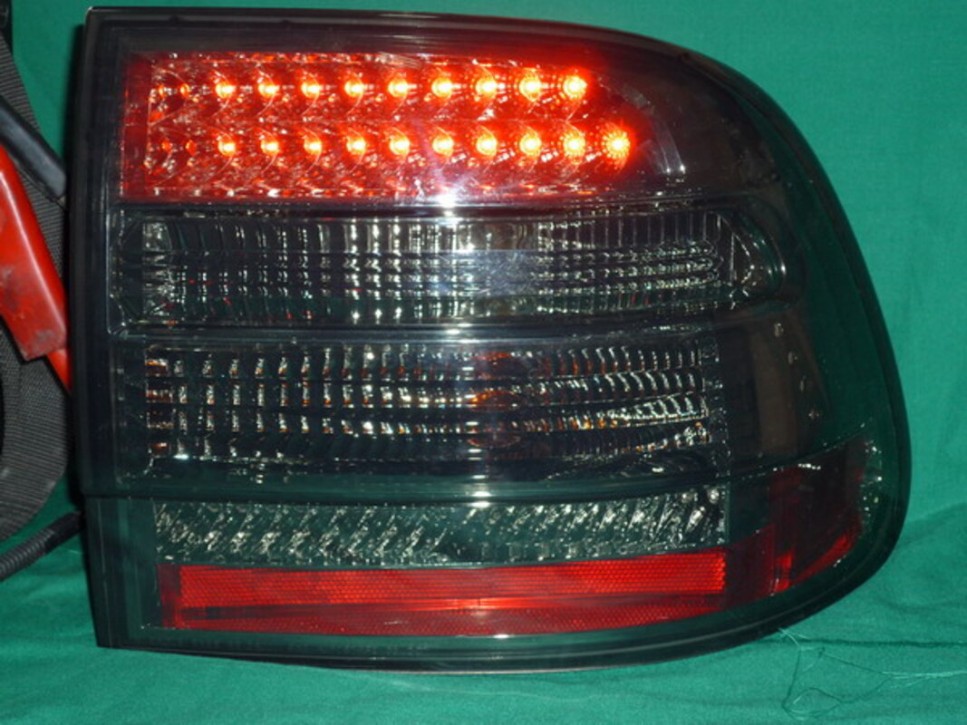 03-06 CAYENNE.凱雁 LED 薰黑尾燈