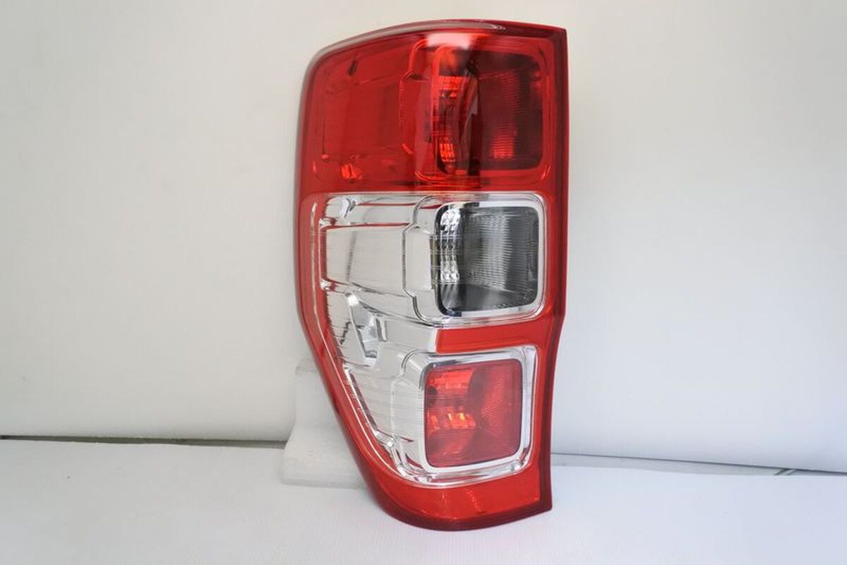 2013-2023 福特 RANGER T6 T7 T8 原廠型紅白尾燈