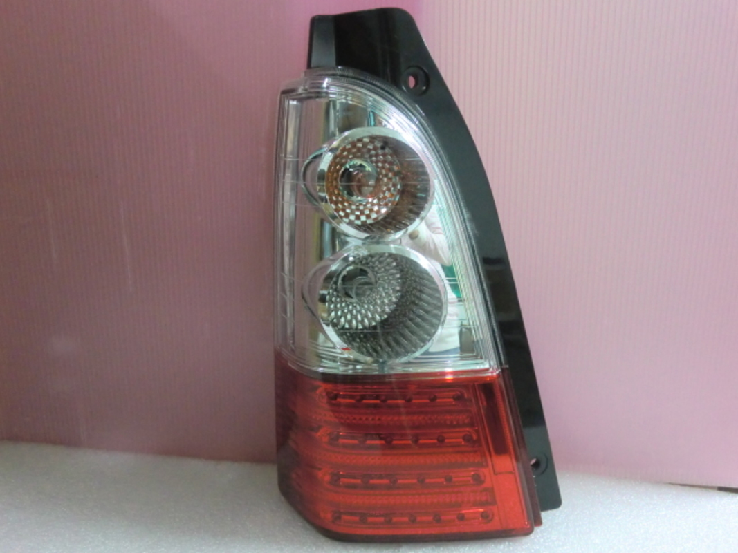 SOLIO LED 晶鑽紅白尾燈(缺貨)