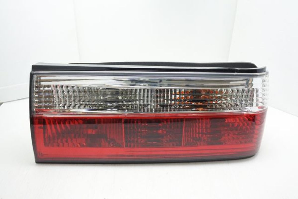 1983-1991 E30 M40 白紅晶鑽 尾燈