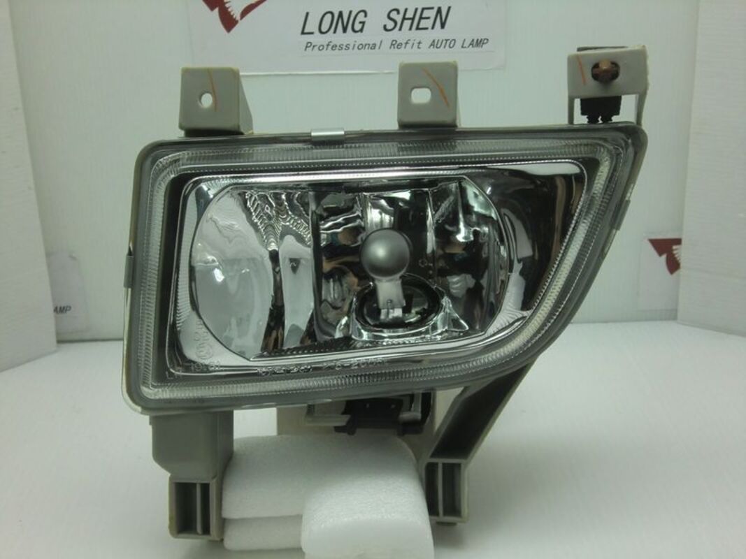 2001/03-2003 PROTEGE 323 1.8 原廠型方形 霧燈
