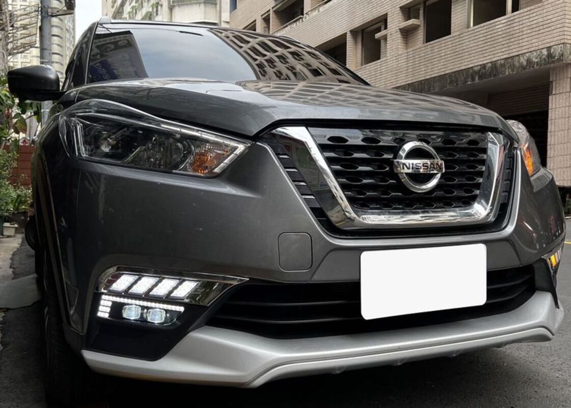 2018/05-2022 X TRAIL T32 LED三色光柱黑框 LED 霧燈