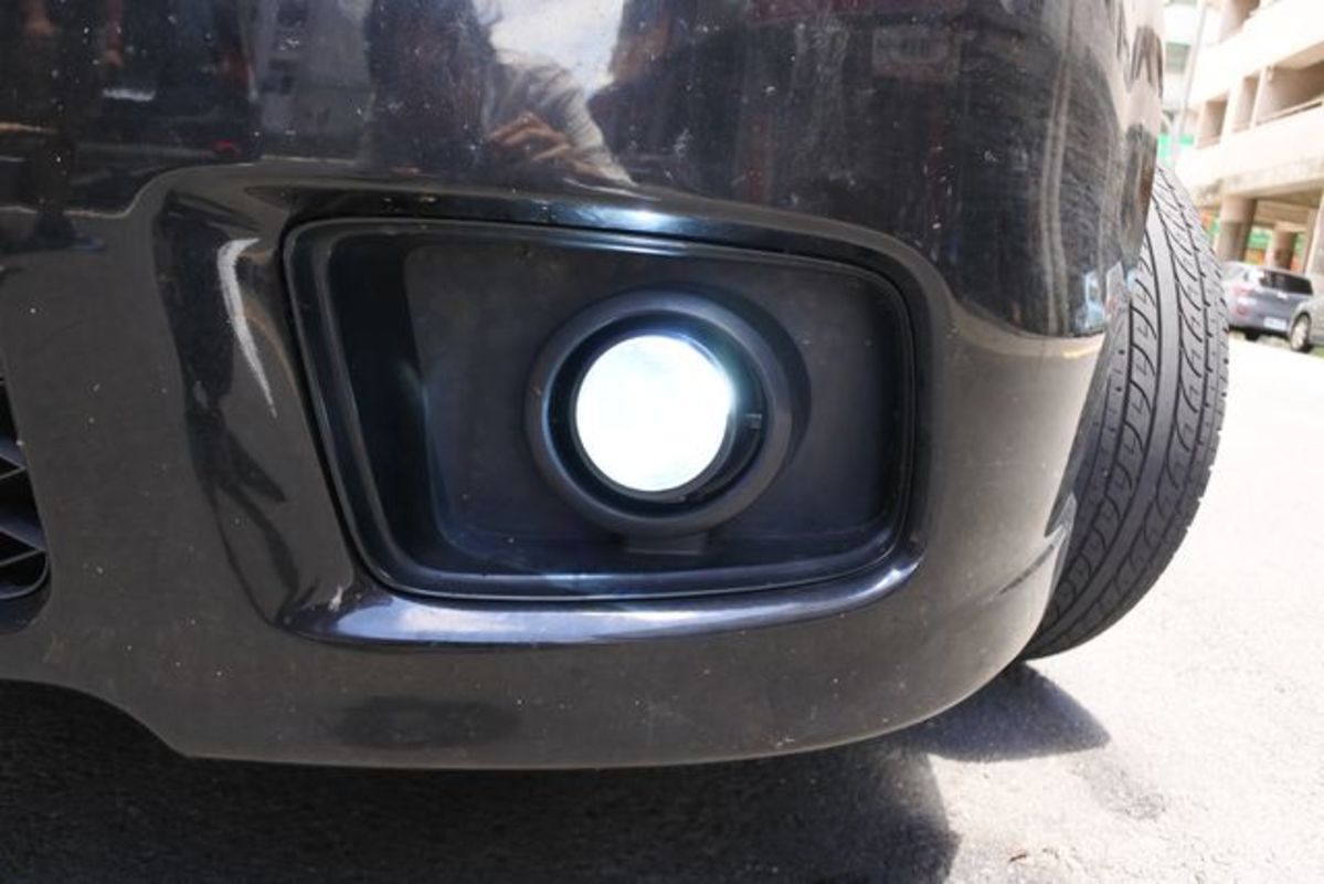 2005/11-2011/11 MAZDA 5 魚眼 霧燈 (燈泡規格H11)