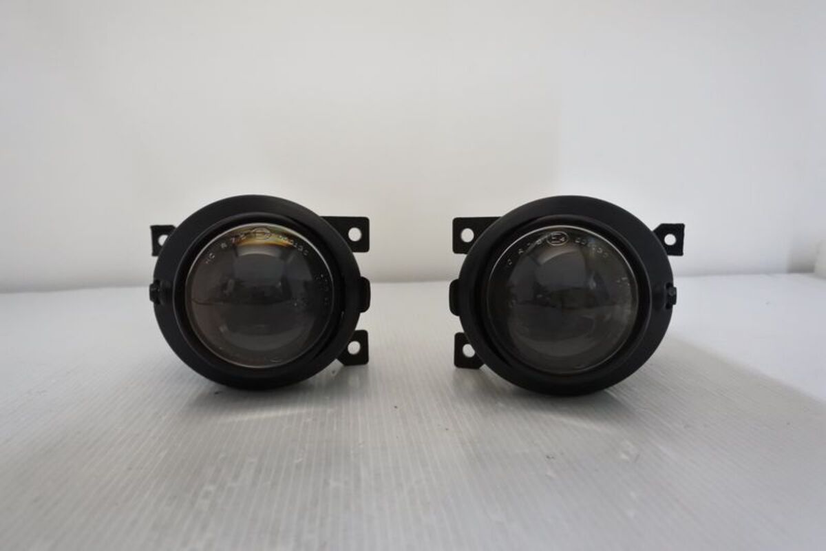 2009 SCIROCCO 10-AMAROK.03-09 CADDY .04-08 GOLF 5 .05-08 GOLF PLUS 05-10 JETTA.03-05 TOURAN 魚眼霧燈(規格H11 不附燈泡)