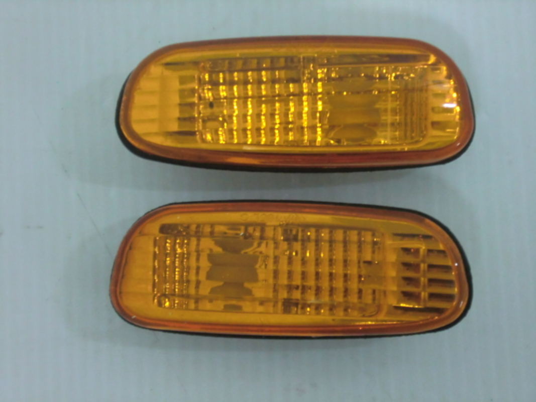 1997-2002/09 IMPREZA 全黃 側燈