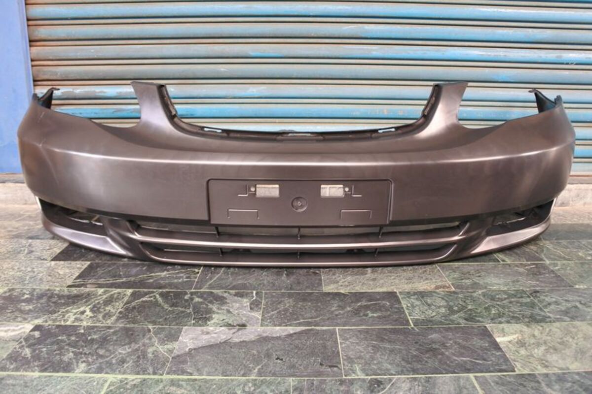 2001-2003/09 ALTIS 前保桿 素材