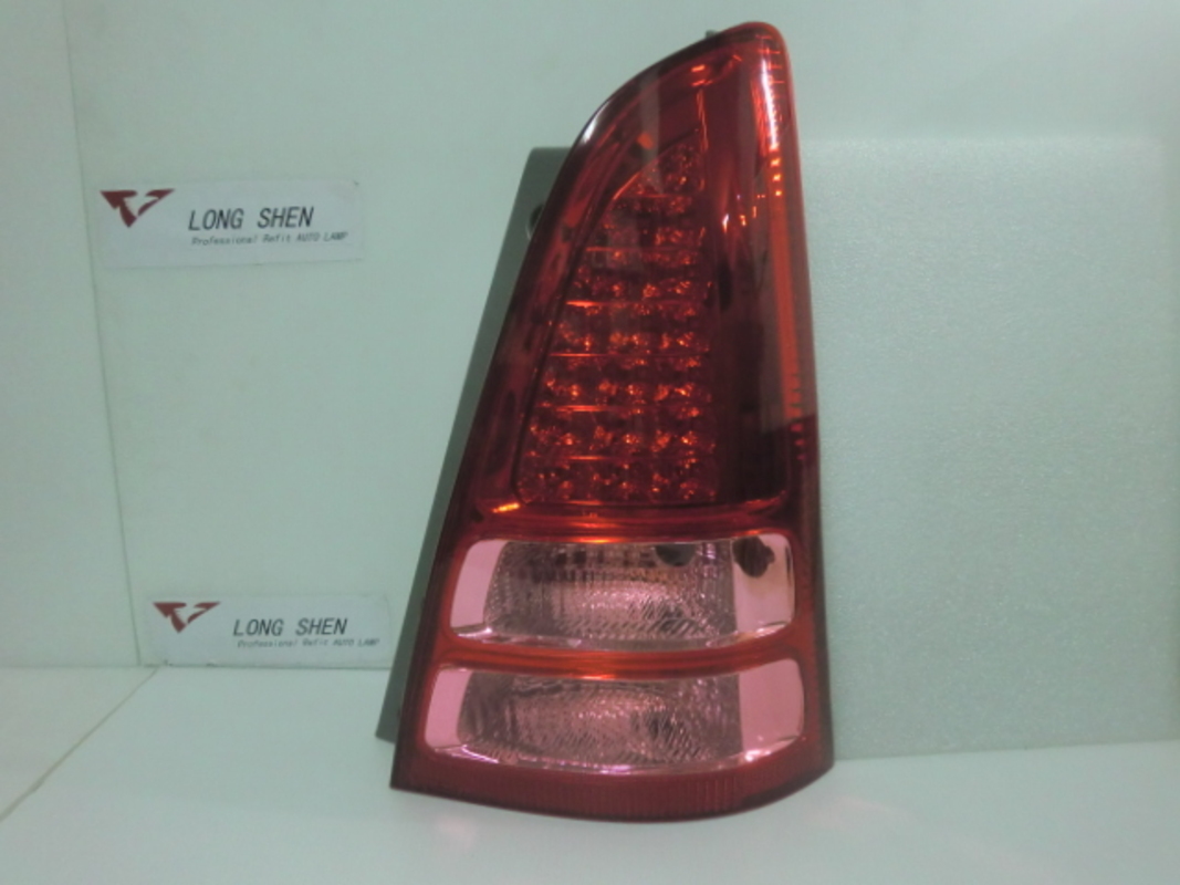 2007/07- INNOVA LED 晶鑽紅白 尾燈