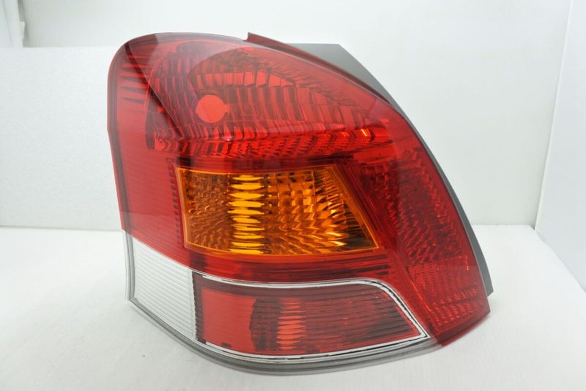 2009/10-2014/08 YARIS 原廠型 尾燈