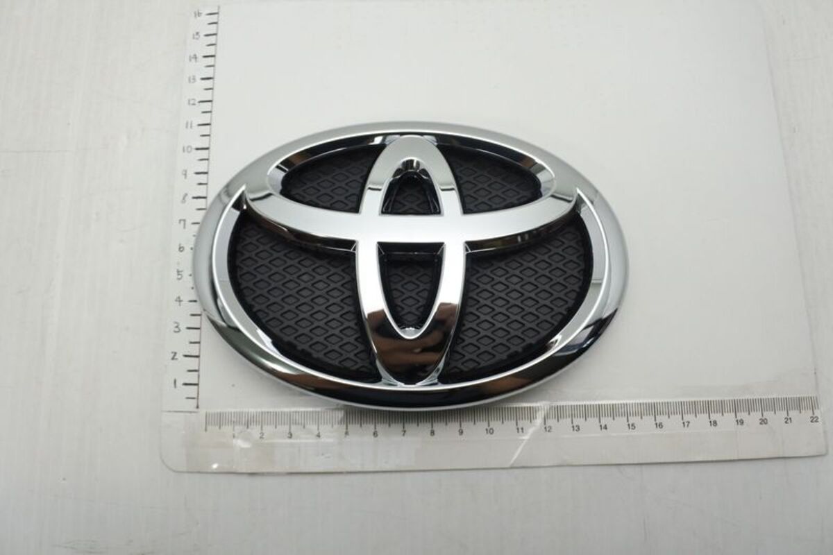 2009/10-2014/08 YARIS 正廠 前水箱護罩上 標誌