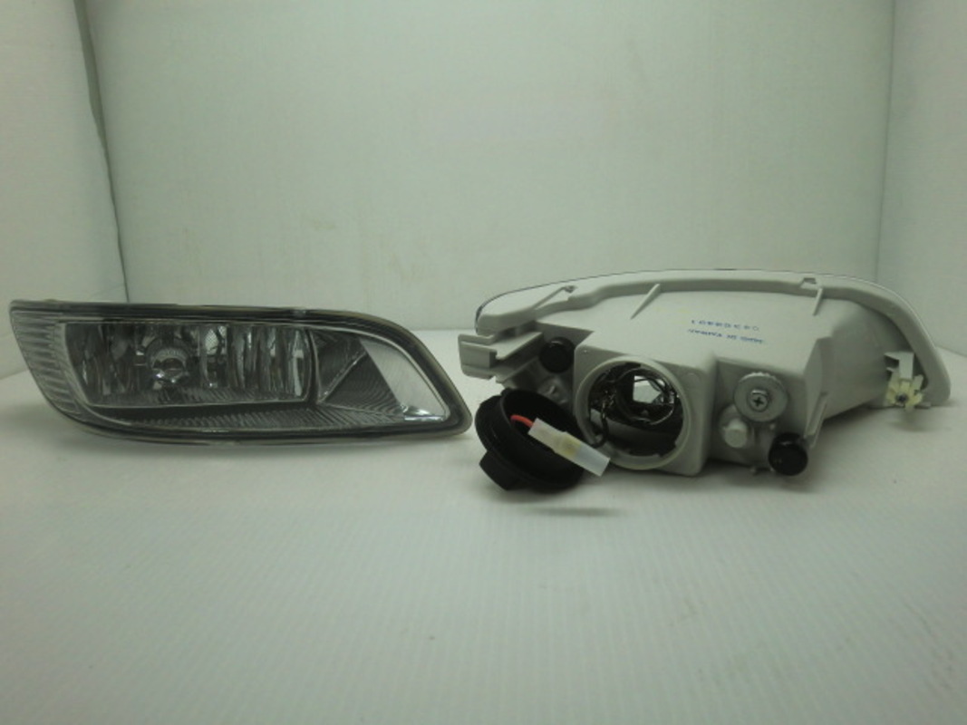 2003/09-07 ALTIS 2002-04 CAMRY 2004-2006 WISH 2003-2007 金瑞獅 SURF 原廠型晶鑽 霧燈