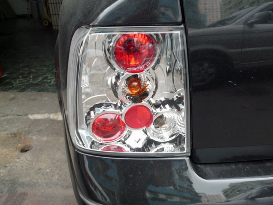 1998-2000 PASSAT 晶鑽紅心圓 尾燈
