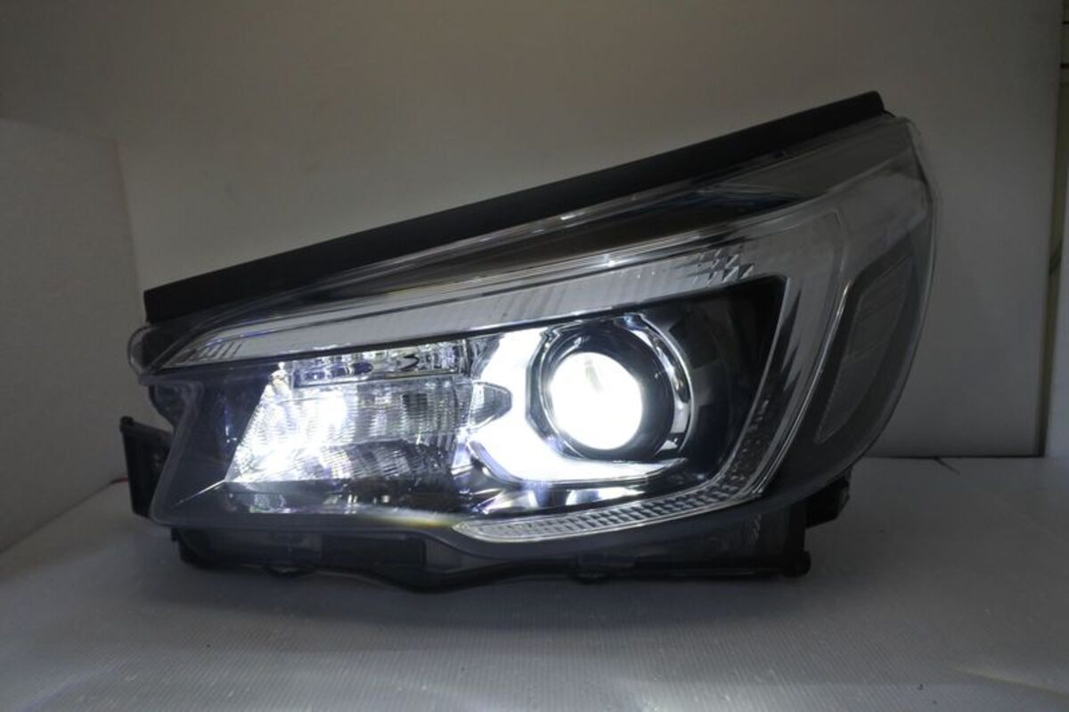 2018/08-2021/11 FORESTER 森林人原廠型黑框 大燈 內建LED小燈鹵素