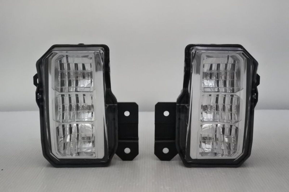 2018/08-2021/11 森林人 FORESTER 原廠型方形 霧燈 內建LED