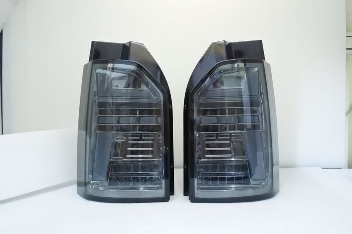 2020/09- T6.1 升級LED高配款式淡黑尾燈 序列式方向燈.適用原車鹵素