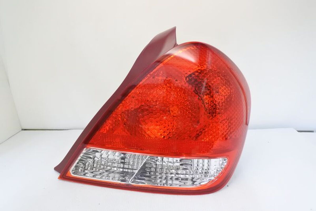 2003/05-2006 SENTRA M1 1.6 原廠型全紅 尾燈