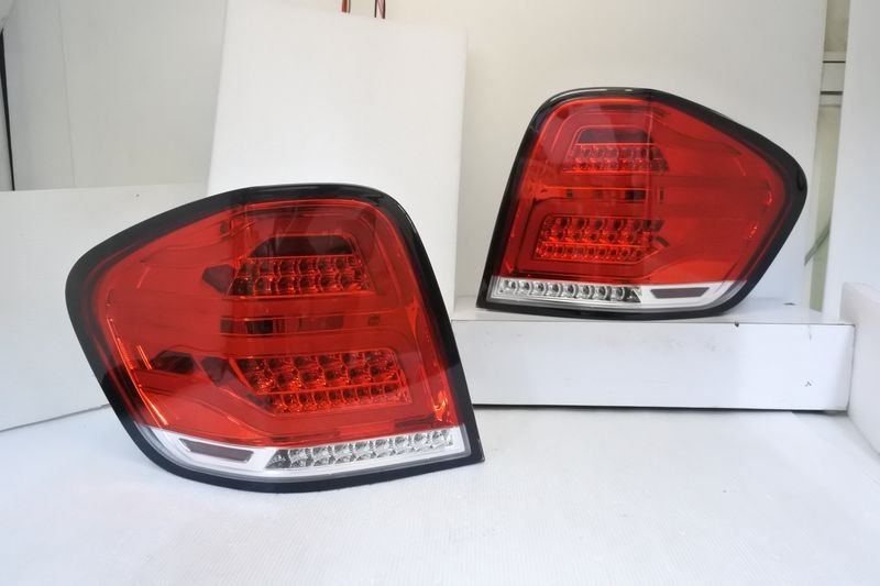 2005-2012/04 W164 LED光柱晶鑽紅白 尾燈 