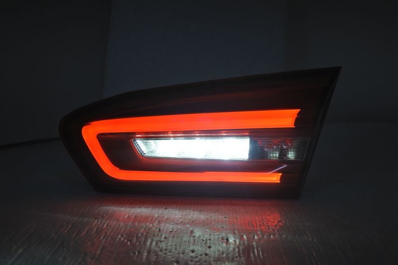 2019/02-2023/01 FOCUS LED 倒車燈 正廠