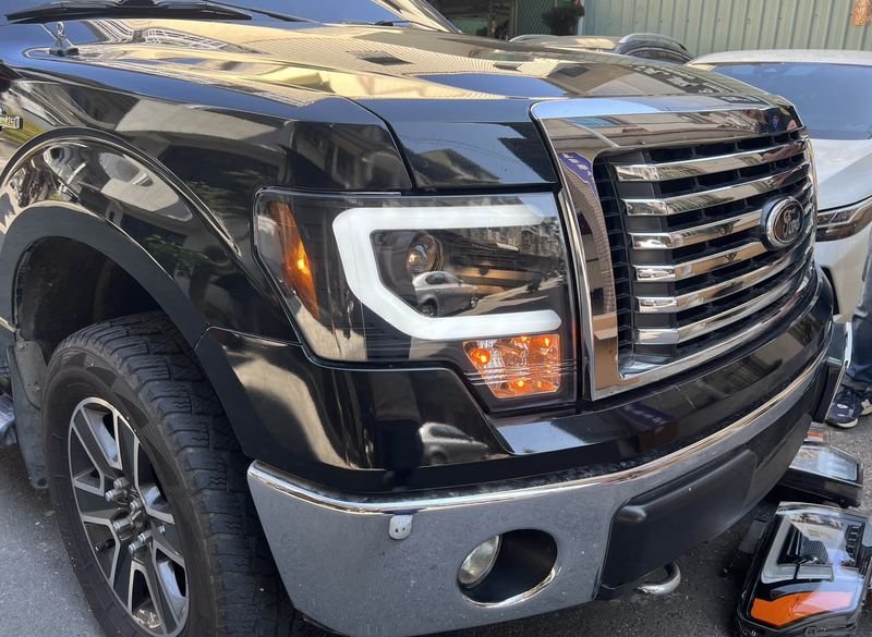2008-2014 F150 ㄈ型 LED魚眼 黑框大燈 黃反光片 