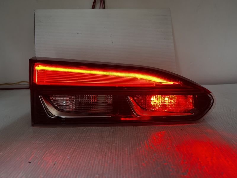 2025-COROLLA CROSS 進口版本 正廠 內側 尾燈 後霧燈