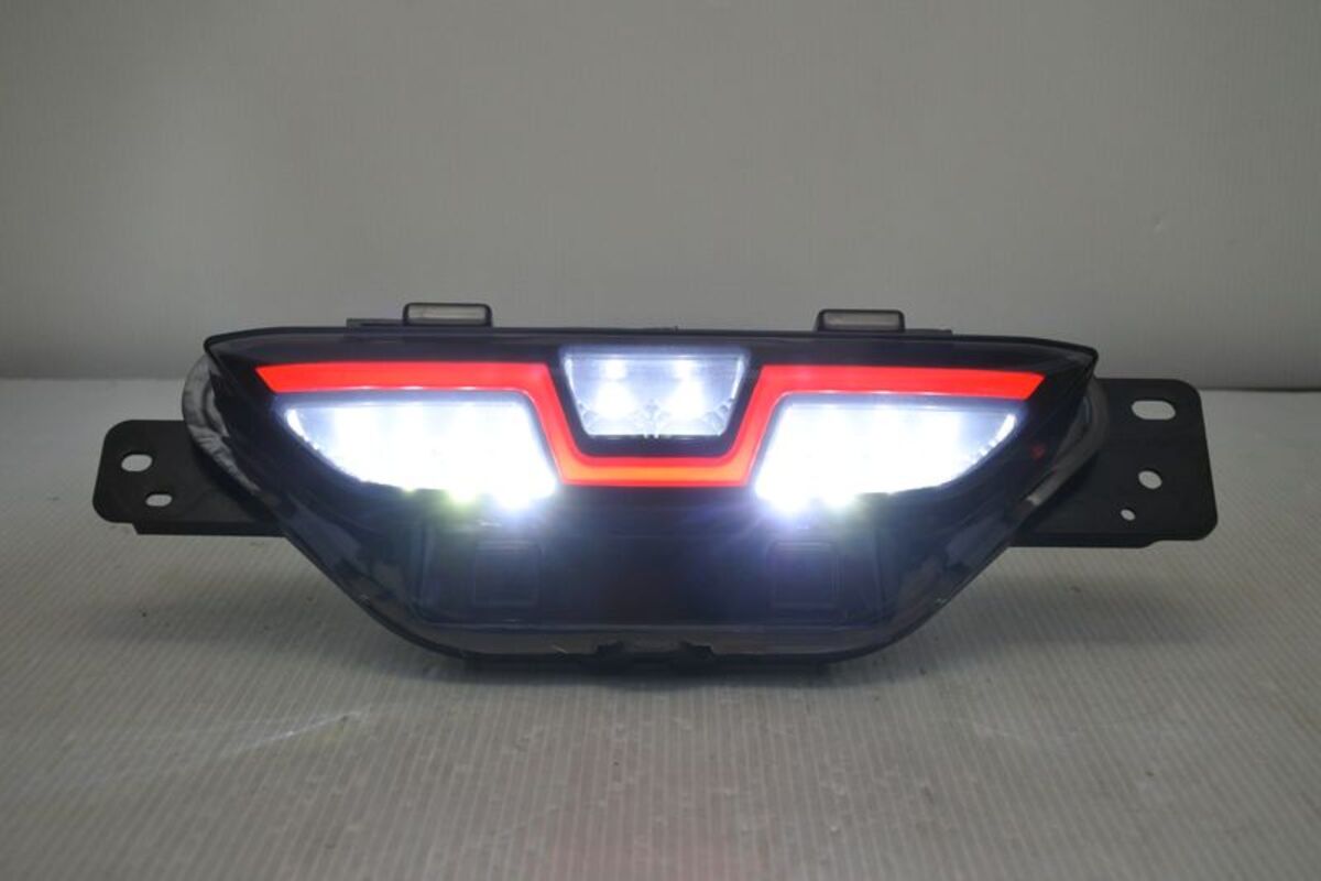 2016-2019/10 CHR LED光柱燻黑後霧燈 第三剎車燈 三段式