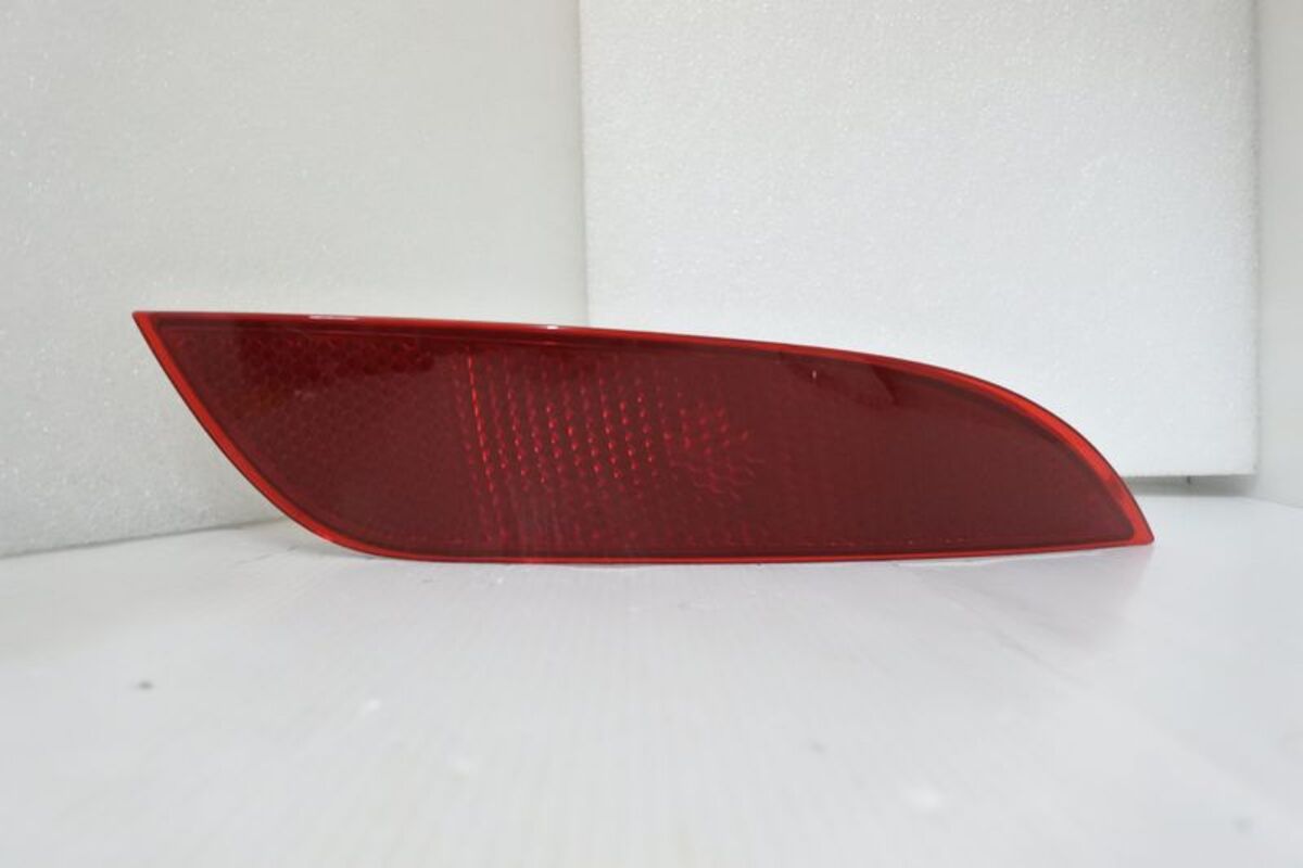 2015/11-2019/01 FOCUS MK3.5 5門 原廠型 後霧 反光片