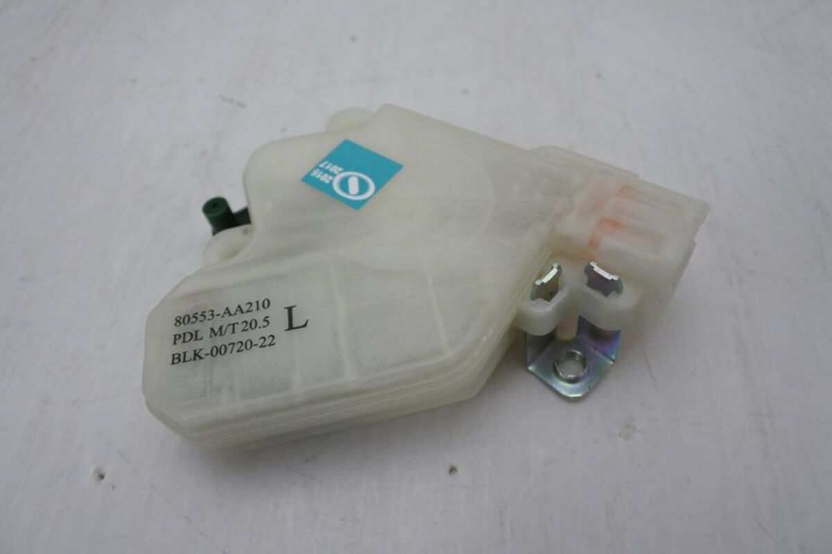 2000/05-2003/04 SENTRA 180  2001-2002/06 CEFIRO A33 中控馬達 FL RL 正廠 4P 