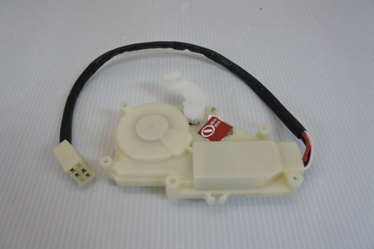 2000-2002/05 MPV 2.5 中控馬達 OEM