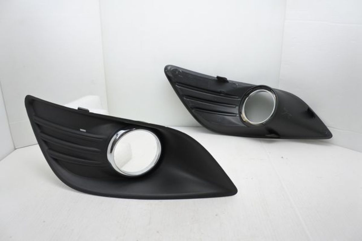 2008/12-2012/11 FOCUS 4門 5門 正廠 霧燈蓋 有孔