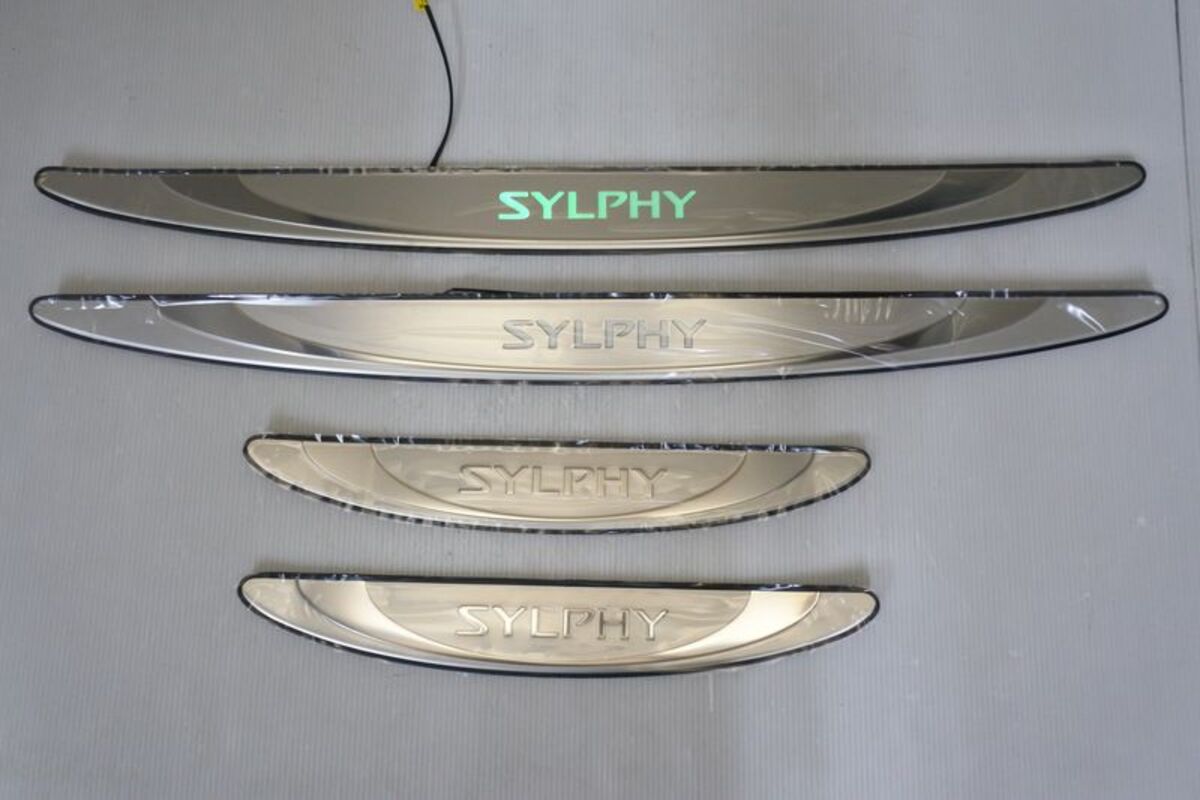 2006/12-2012 BLUEBIRD Sylphy 青鳥 LED 冷光 踏板 (七彩燈) 正廠