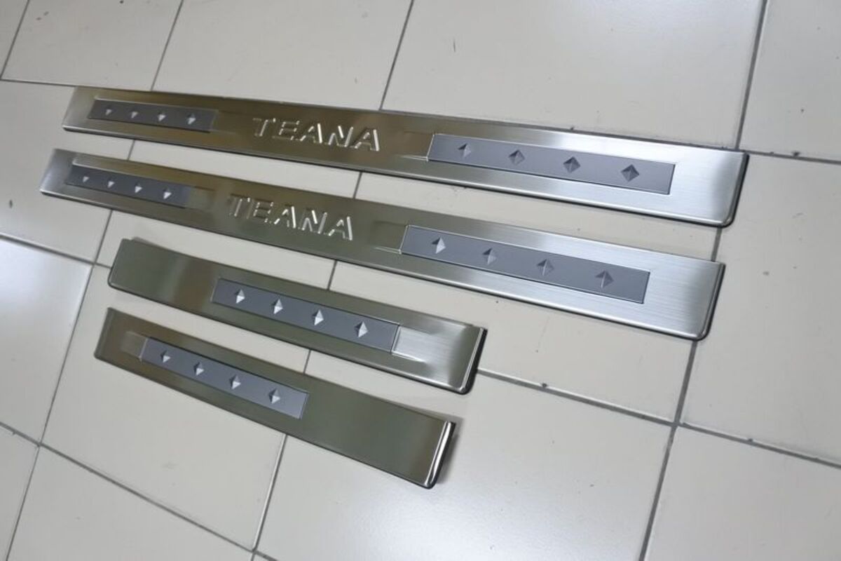 2004/09-2009/04 TEANA J31 正廠 白金 踏板
