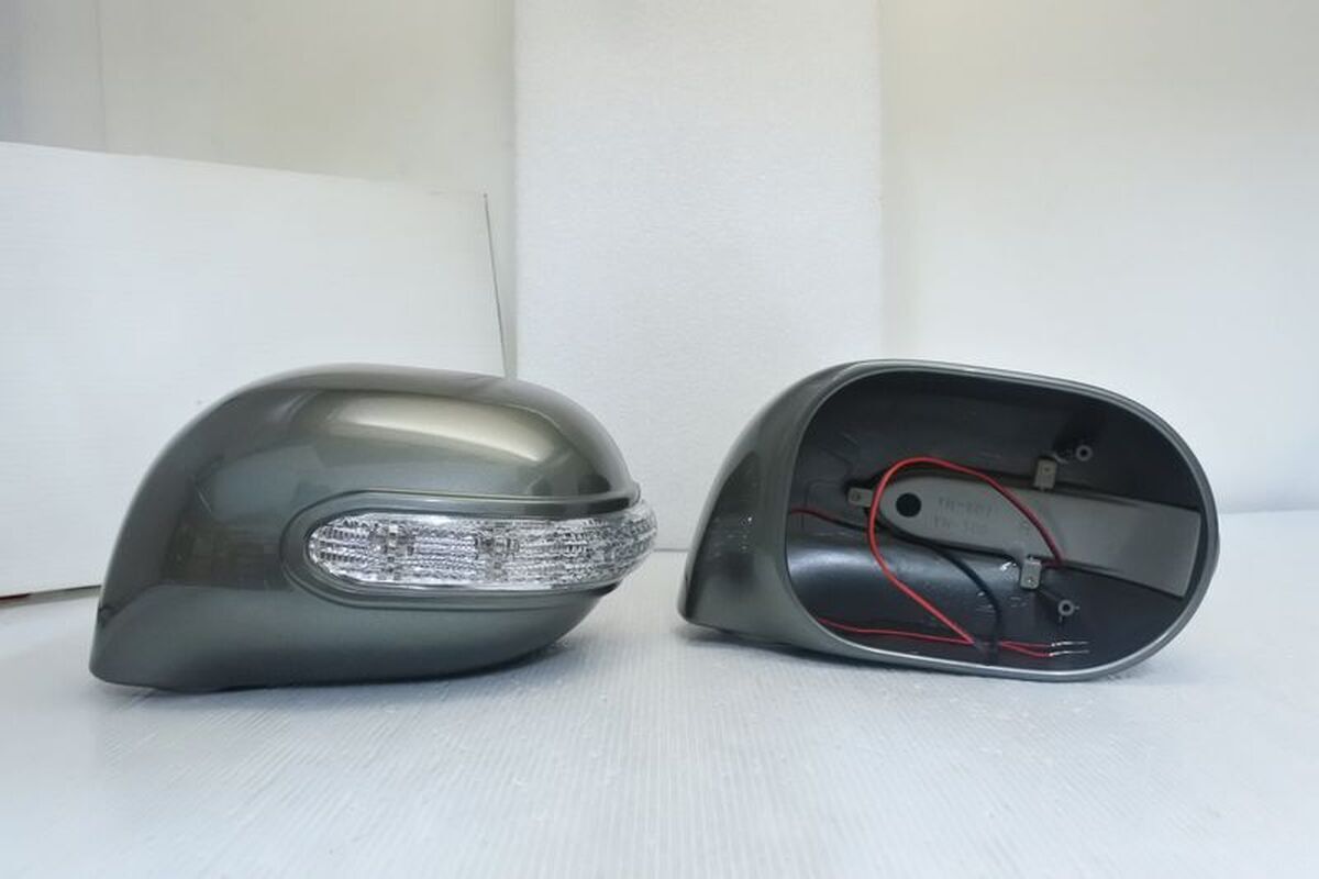 2007/10-2013 LIVINA L10 LED 方向燈 後視鏡 外蓋 灰