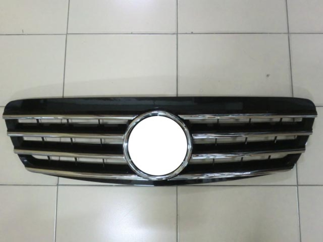2000/07-2006 W203 C-CLASS 黑框四線 水箱護罩 水柵