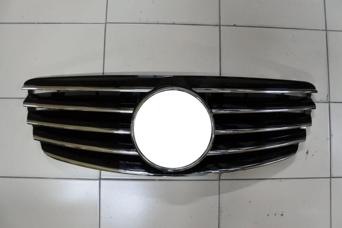 2002/04-2006/08 W211 E-CLASS 黑框五線 水箱護罩 水柵