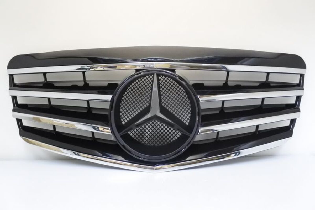 2006/09-2009/06 W211 E-CLASS 黑框四線 水箱護罩 水柵