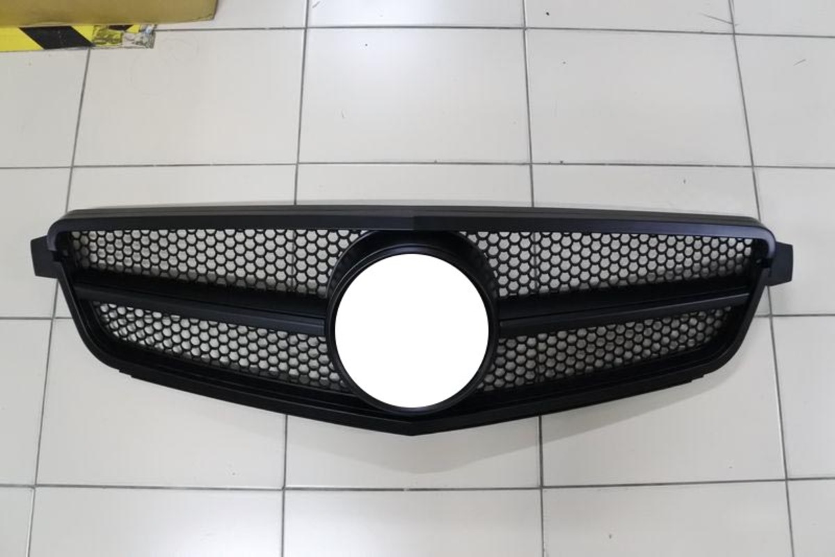 2007-2014 W204 C63式樣 消光黑 水箱護罩 水柵