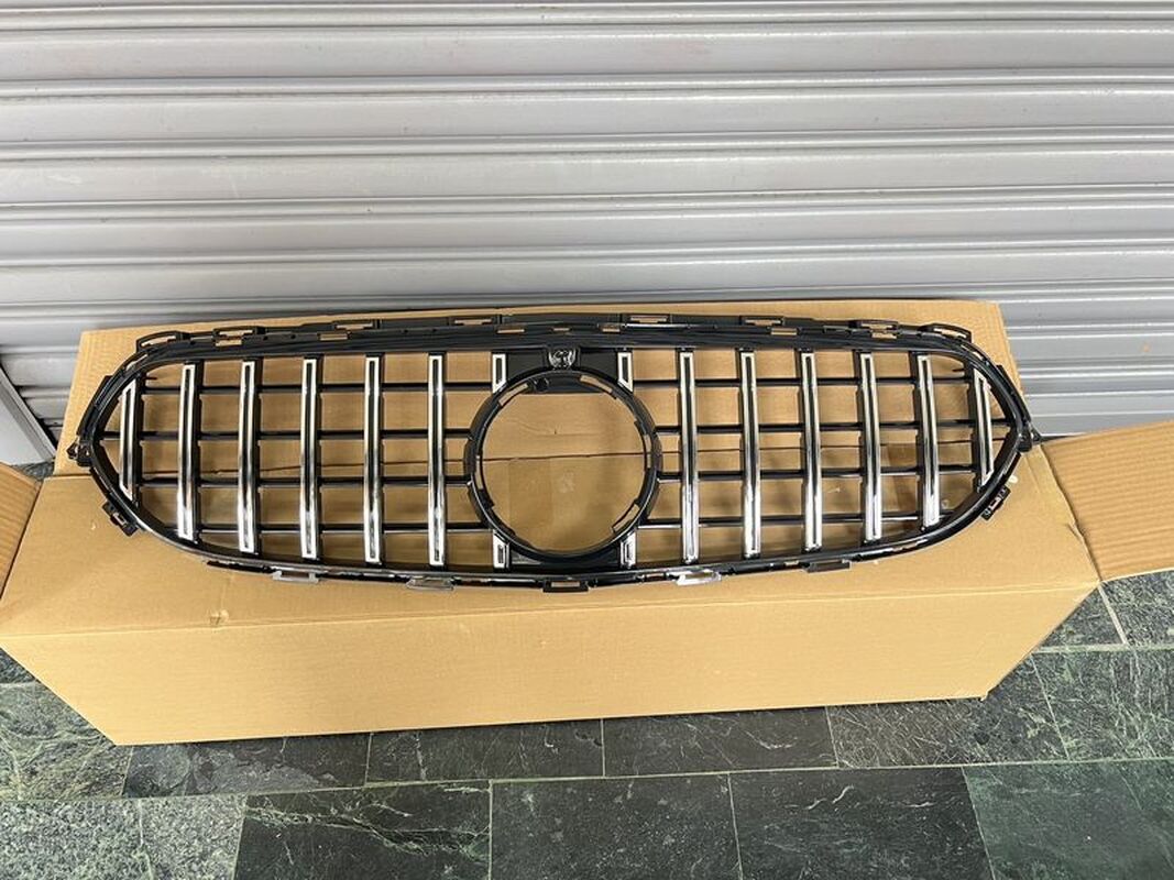 2020/06-2023 W213 AMG GT款 直瀑式 水箱護罩 水柵