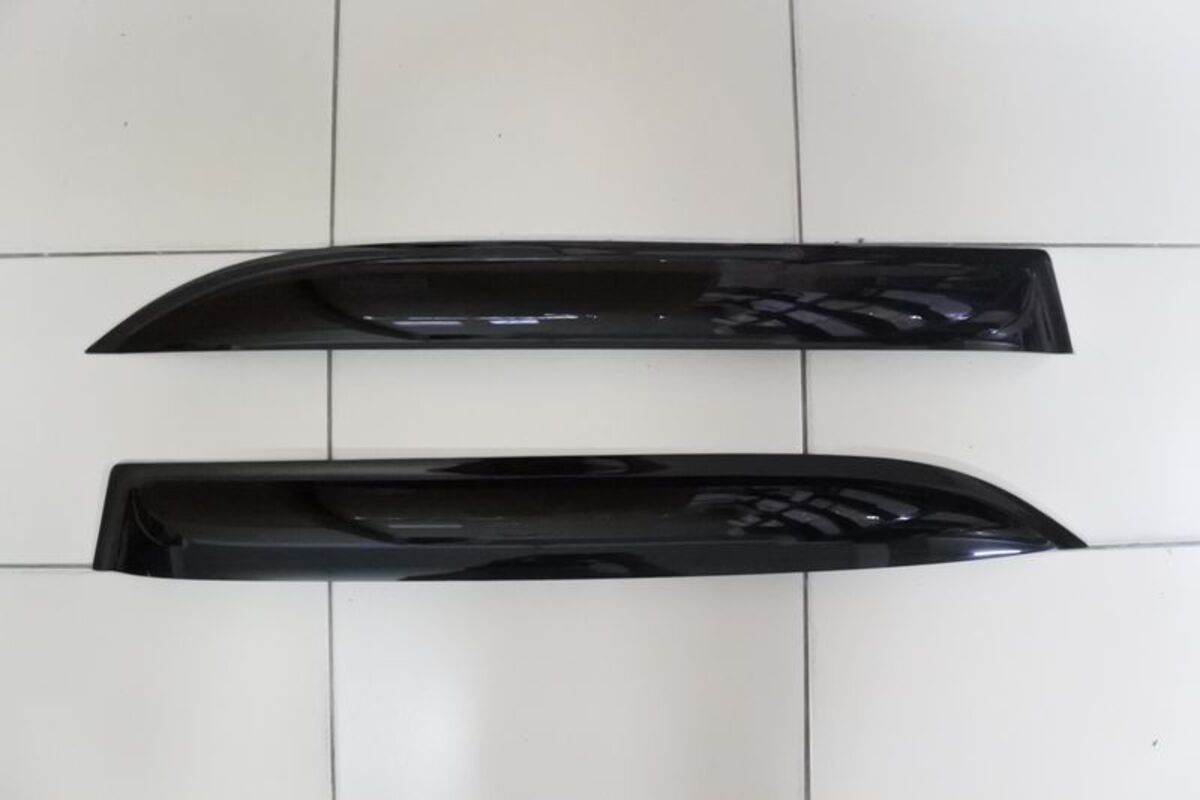 03-13 VIOS 晴雨窗 後2片