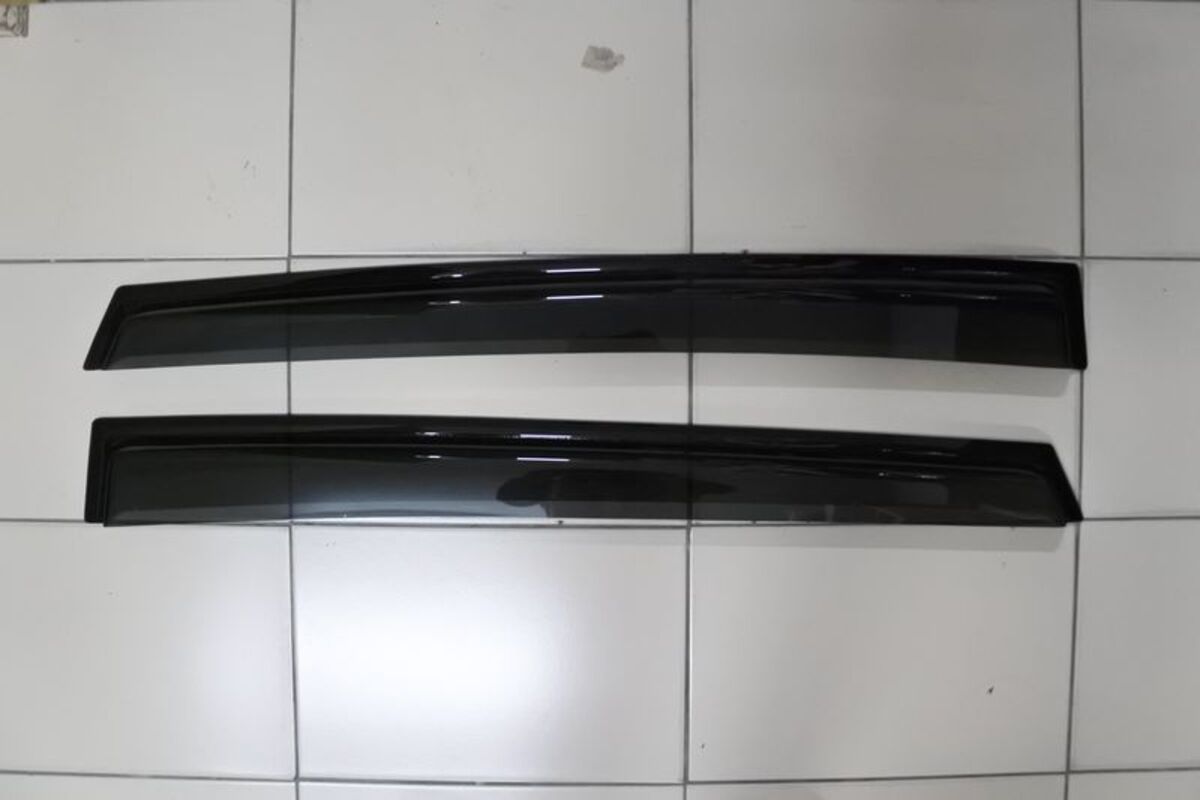 08-14 ROGUE 晴雨窗 後2片