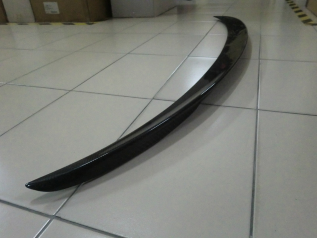 2006/10-2010 E92 卡夢 尾翼