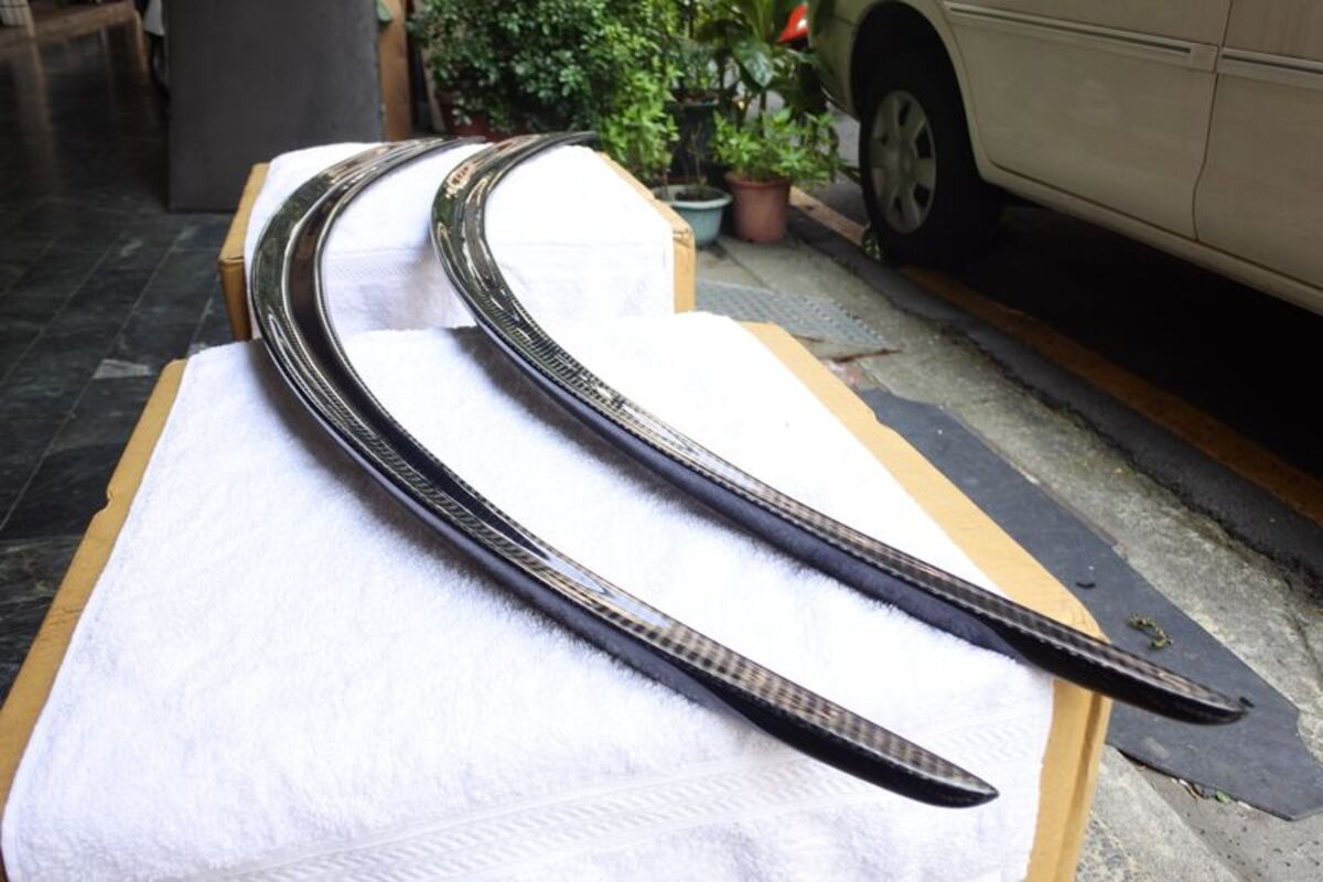 2017-2021 C238 2門 尾翼 碳纖維