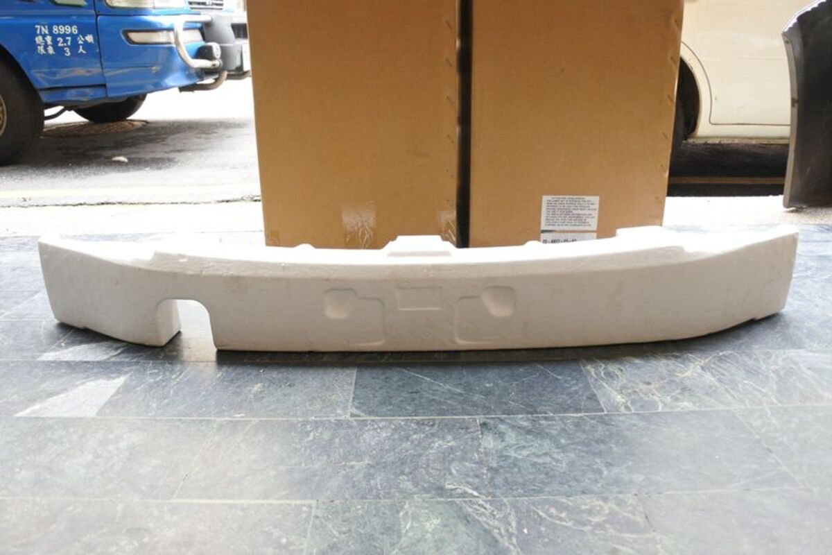 2012-2014 CAMRY 7代 前保桿內 保麗龍