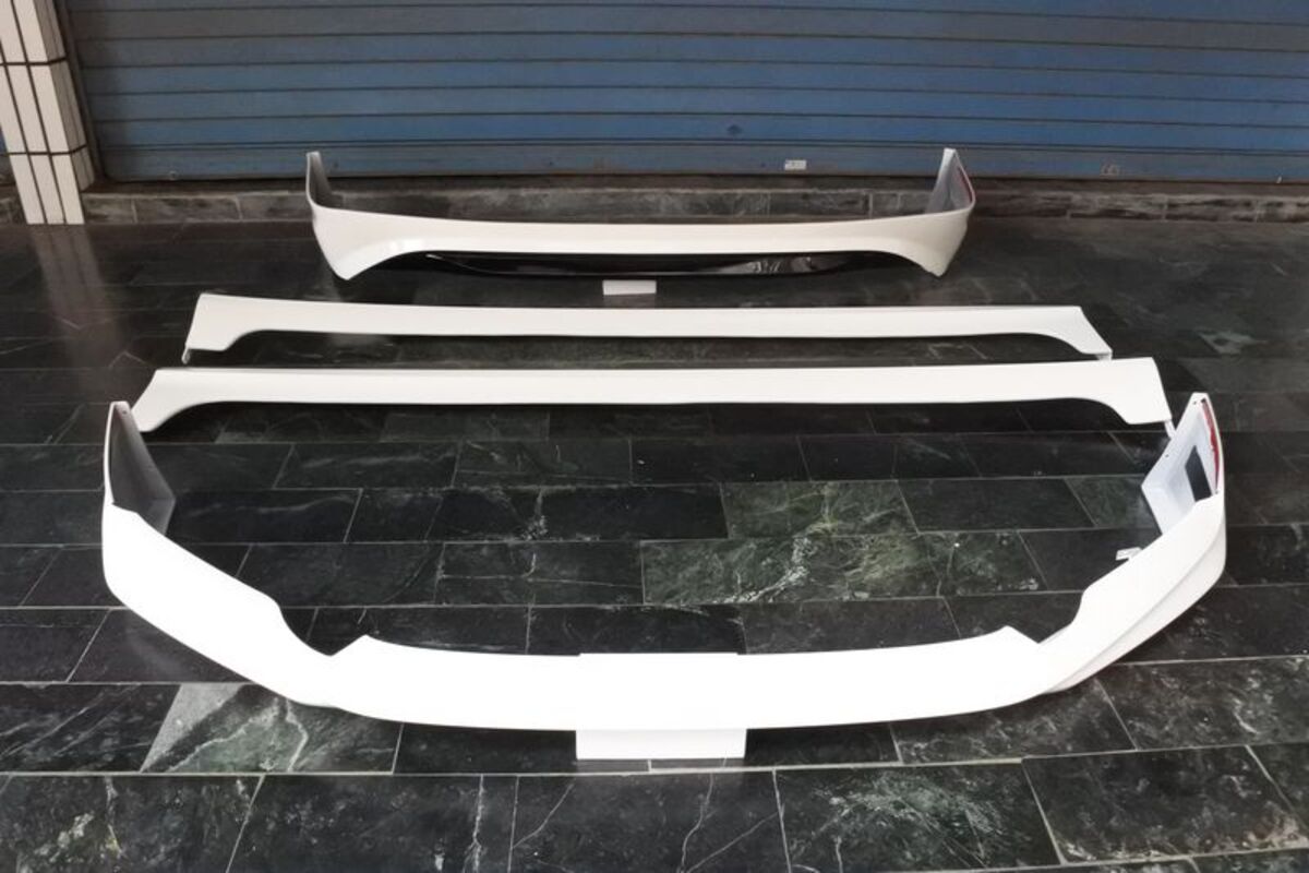 2012-2016/05 九代喜美 K14 MODULE 空力套件 前後下巴 側裙 烤漆 後面烤雙色