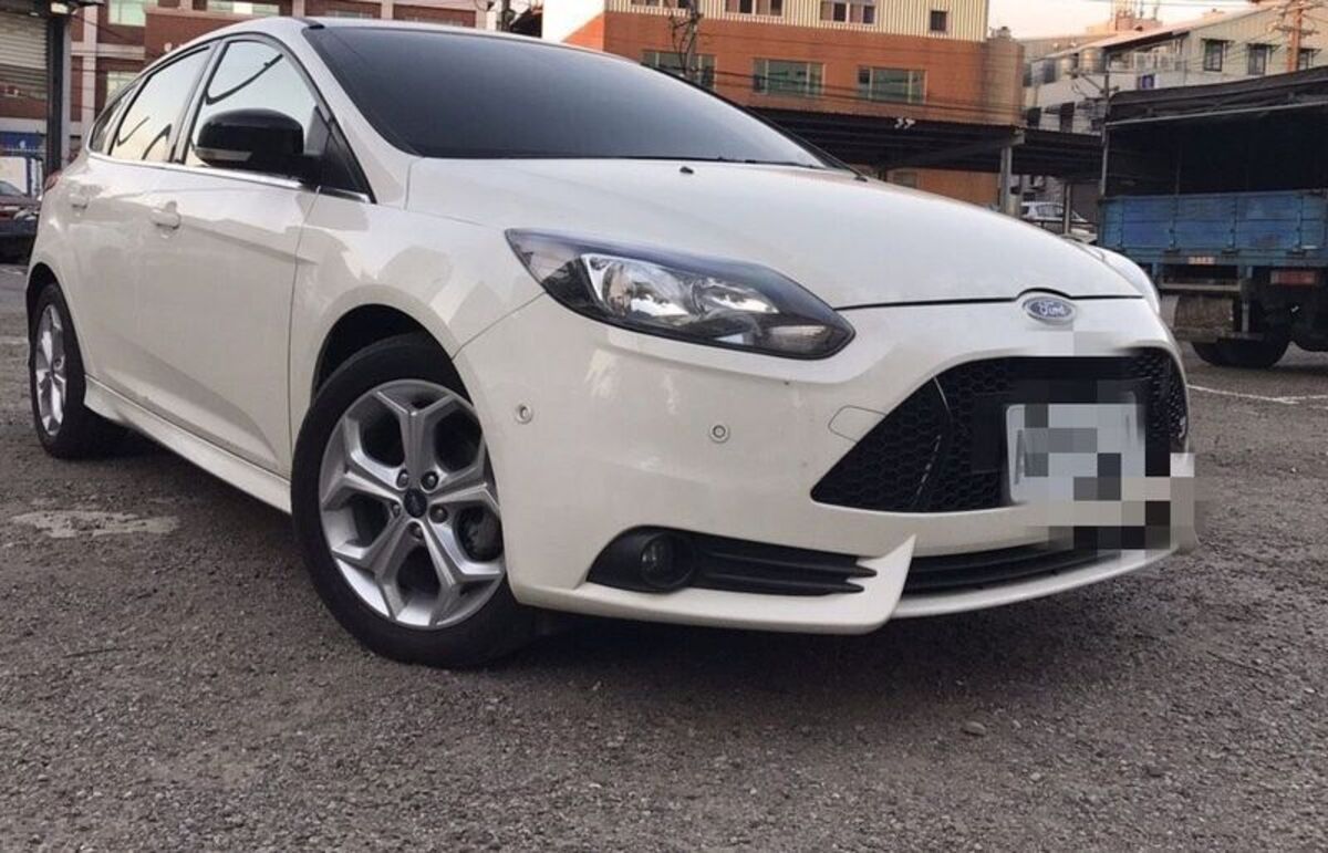 2012/21-2015/10 FOCUS MK3 ST樣式 前保桿 烤漆
