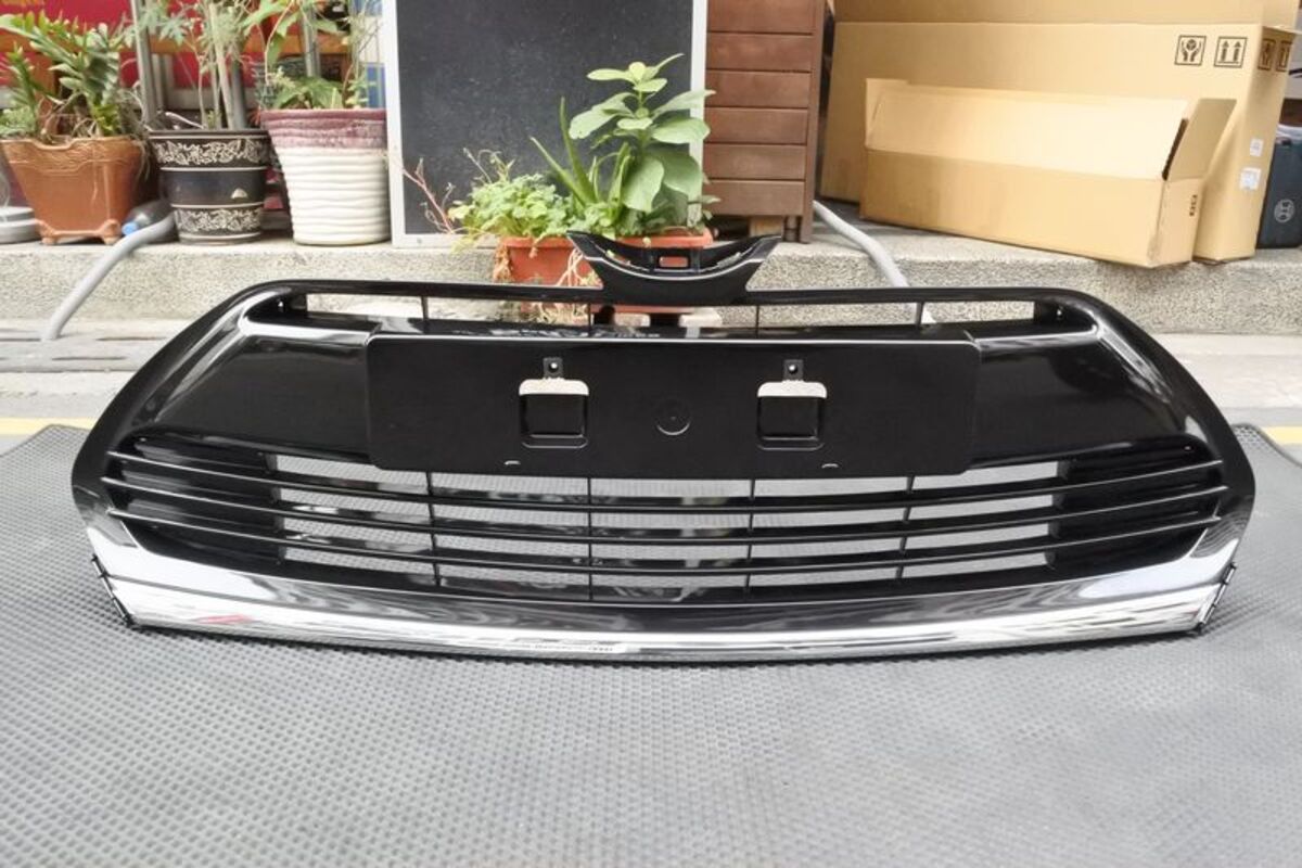 2017/09-2019/03 ALTIS 11.5代 X版 正廠 前保桿 下通風網 總成 含電鍍下飾條