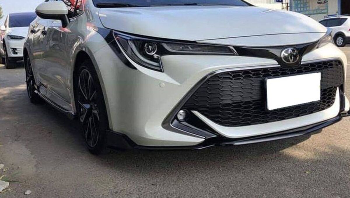 2018/09-2020/06 AURIS 前下巴 3片式 烤漆亮黑