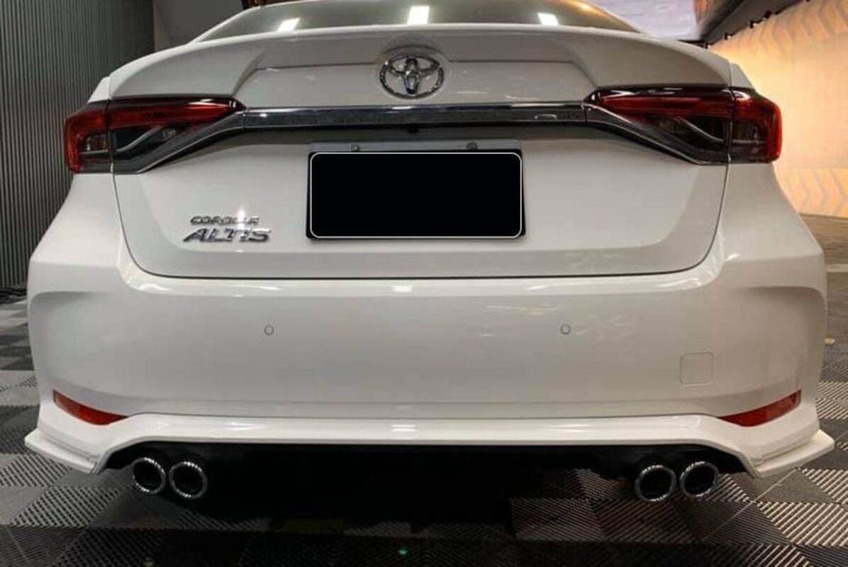 2019-2024 ALTIS 12代 後下巴 三片式(裝飾4出) 烤漆 