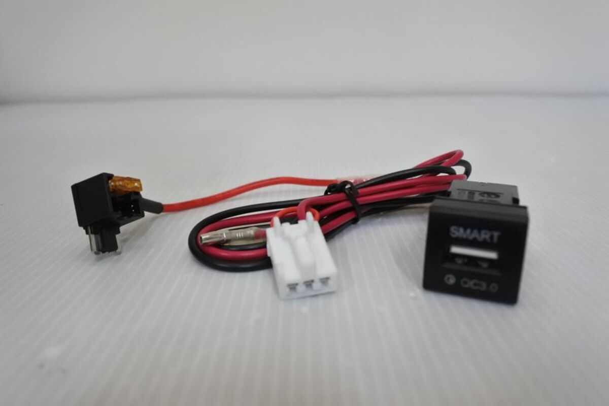 2019-2021 RAV4 ALTIS 2018-2020 CAMRY.AURIS USB 充電型 專用開關+線組