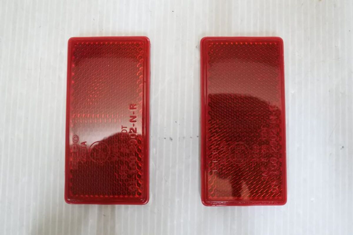 通用型 全紅 長方形 反光片 8公分*4公分