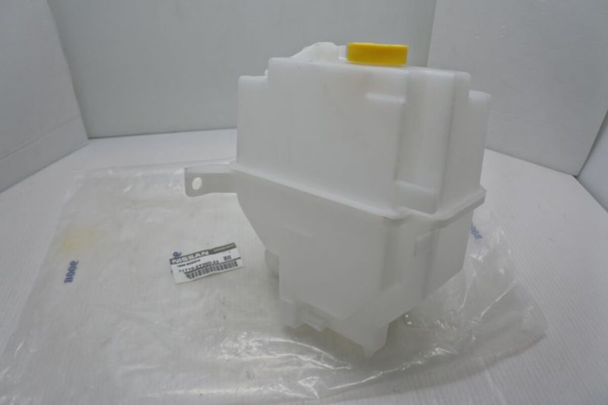 2001-2002/06 CEFIRO A33 正廠 水桶